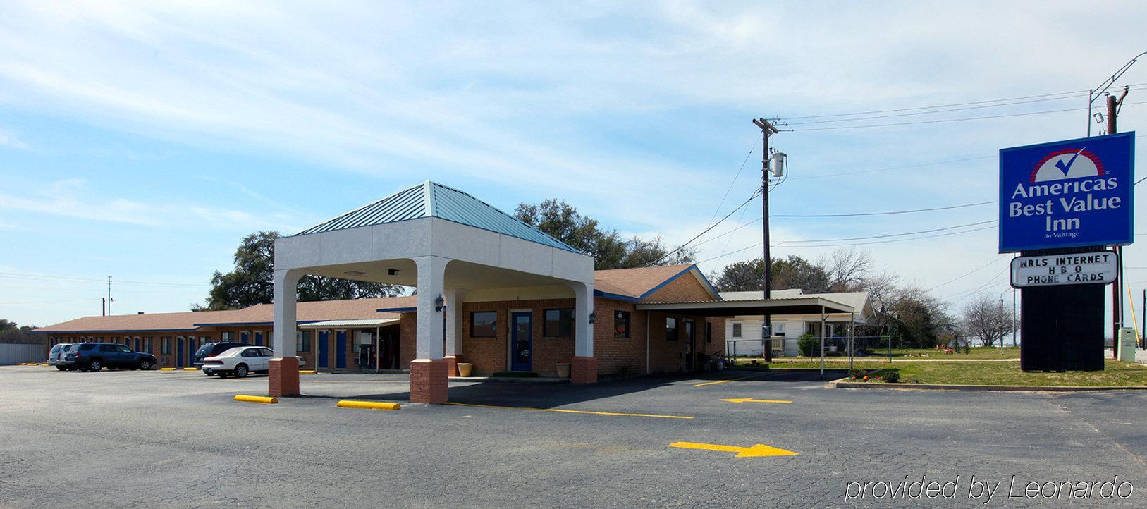 Americas Best Value Inn Comanche Exterior foto
